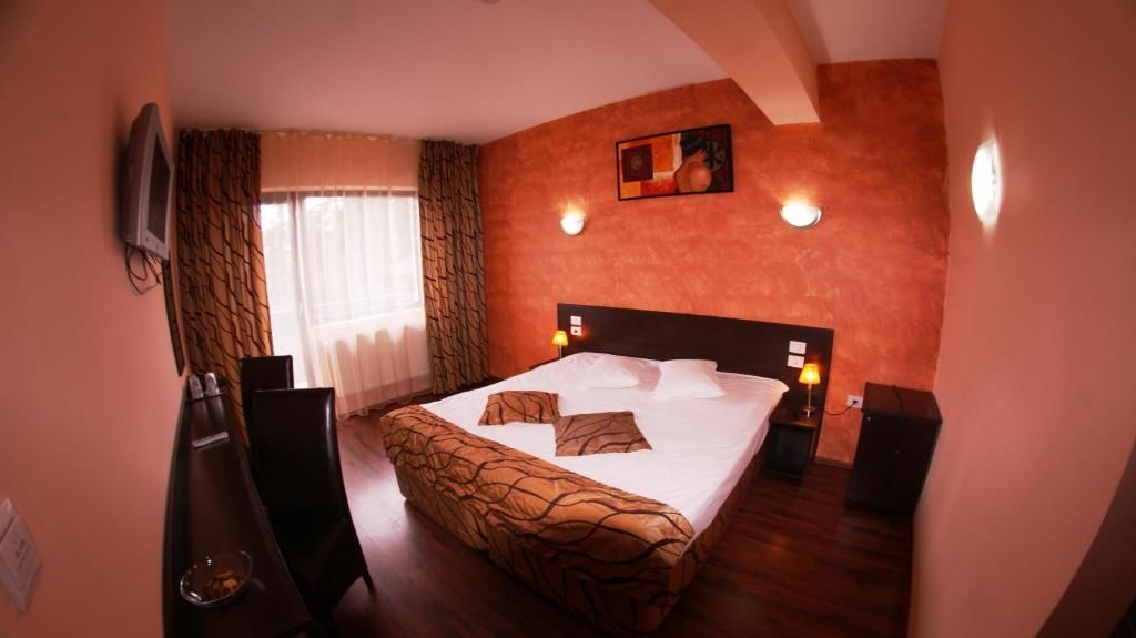 Отели типа «постель и завтрак» Pension Montien Events & Society Resort Предял-24