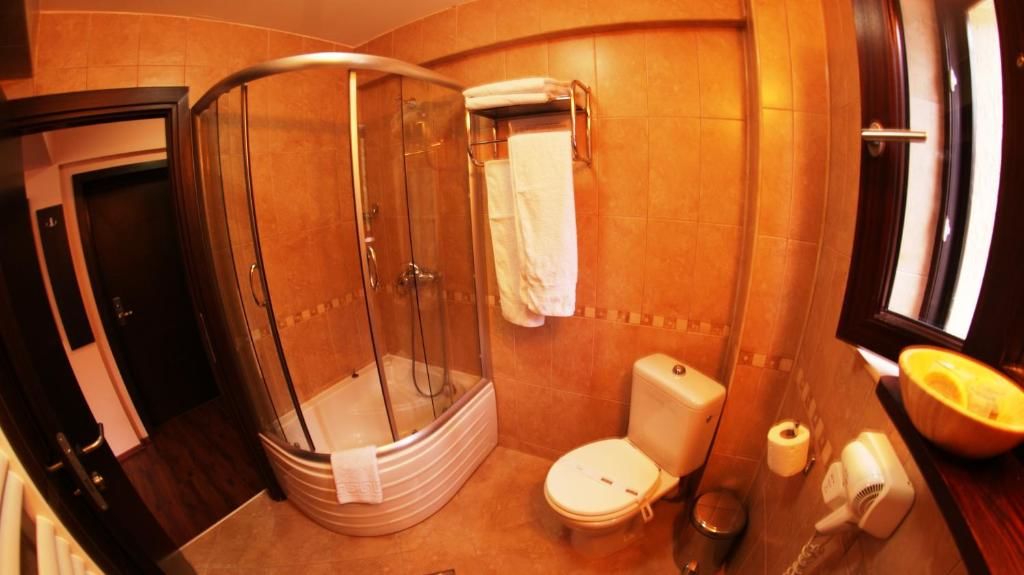 Отели типа «постель и завтрак» Pension Montien Events & Society Resort Предял-28