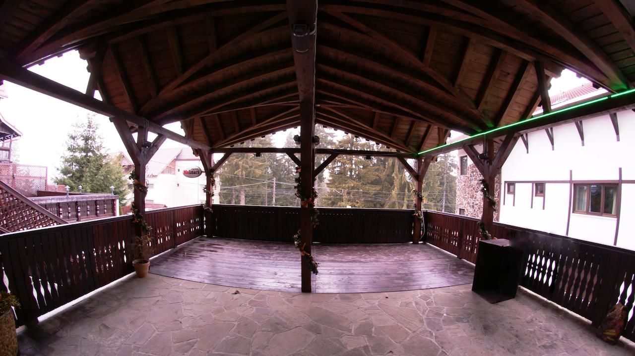 Отели типа «постель и завтрак» Pension Montien Events & Society Resort Предял-11